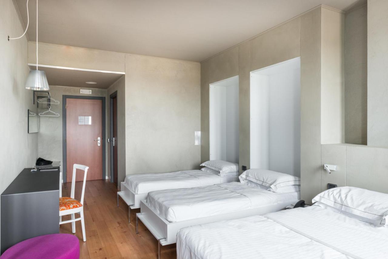 Point Hotel Пйове-ді-Сакко Екстер'єр фото