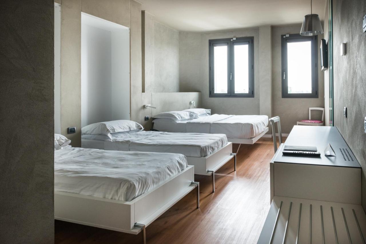 Point Hotel Пйове-ді-Сакко Екстер'єр фото
